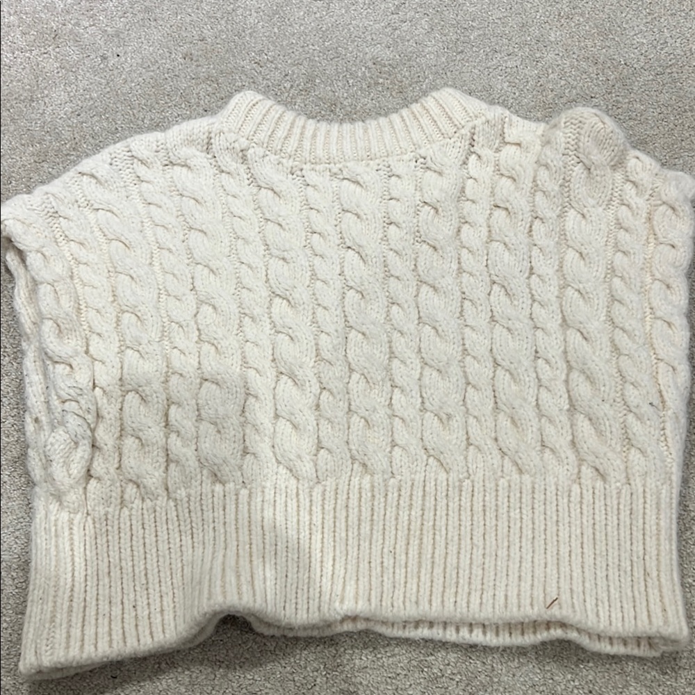 Zara Cream Cable Knit Crew Neck Sweater